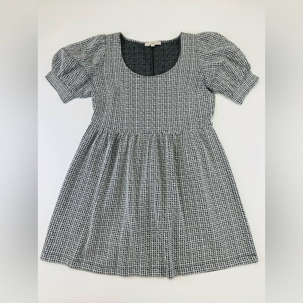 LOFT Puff Sleeve Scoop Neck Dress Large Textured Knit Babydoll Black White